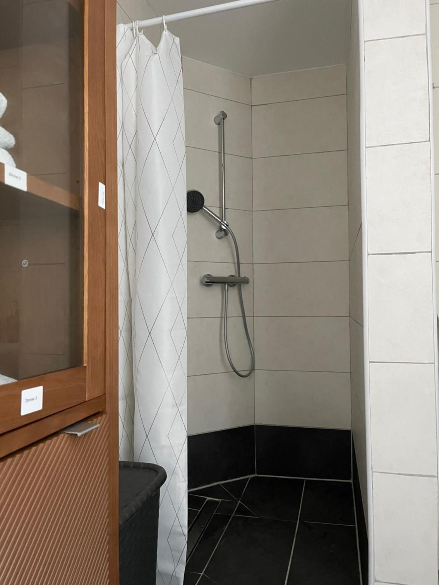Bequemes Einzelzimmer Im Herzen Von קאסל מראה חיצוני תמונה